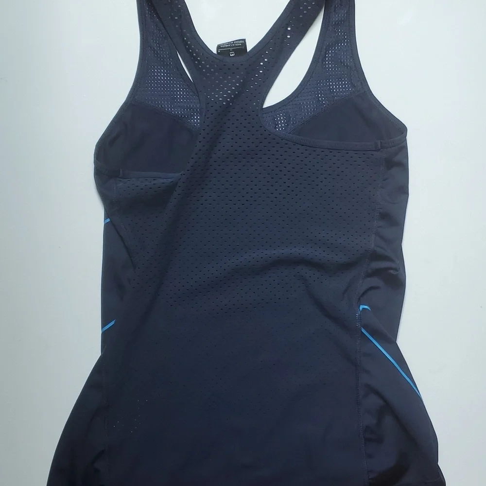 Nike Activity Racerback Tank-M